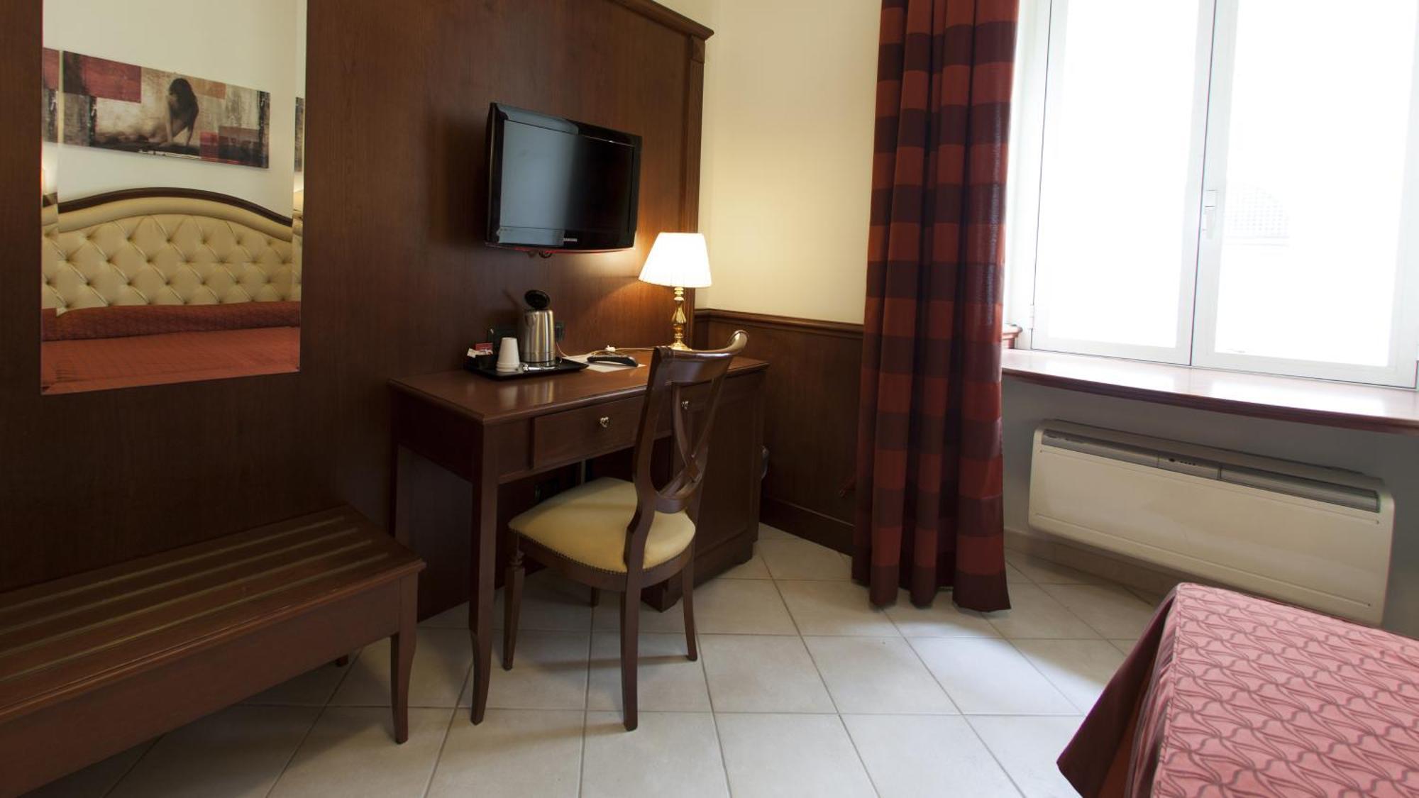 Domus Augusta Bed & Breakfast Rome Bagian luar foto