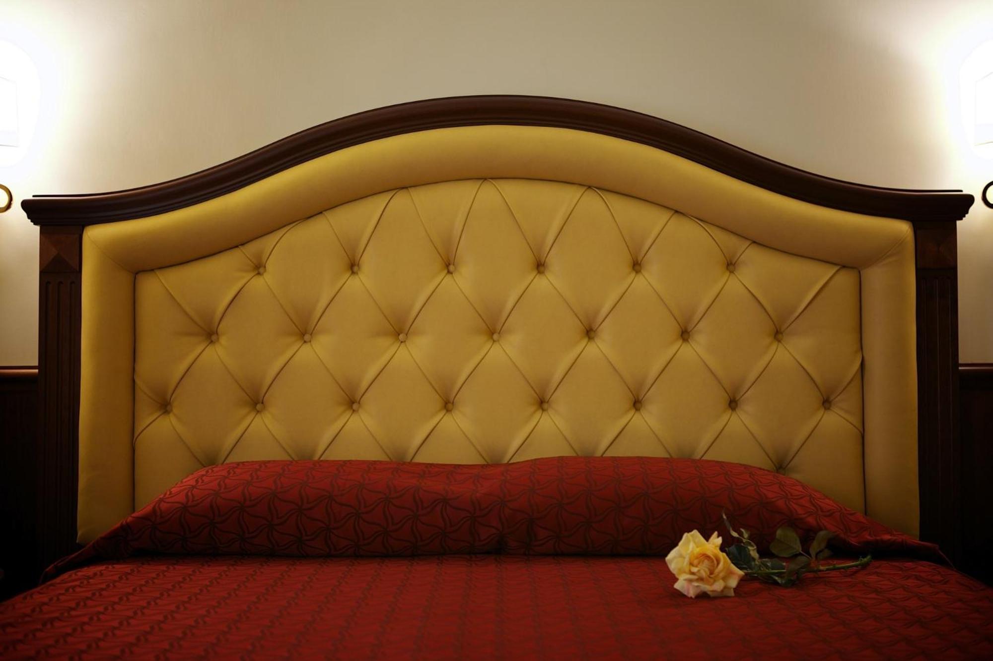Domus Augusta Bed & Breakfast Rome Bagian luar foto