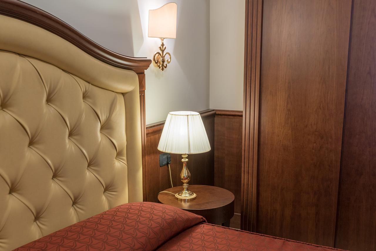 Domus Augusta Bed & Breakfast Rome Bagian luar foto