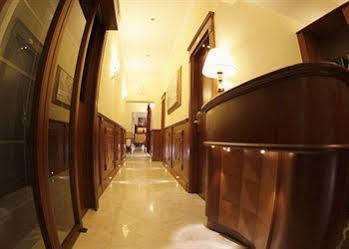 Domus Augusta Bed & Breakfast Rome Bagian luar foto